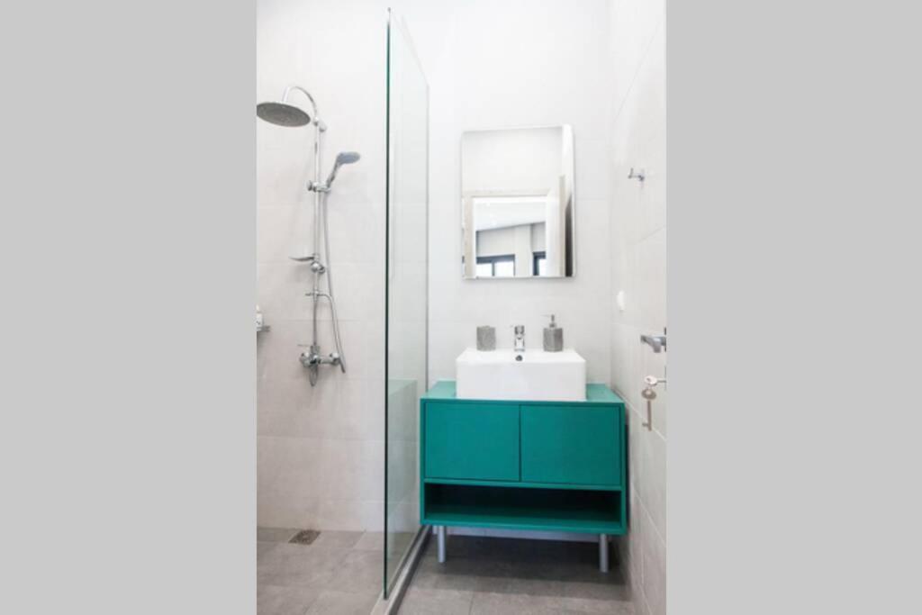 E Spacious Cornered Brand New Studio Apartment E Athen Eksteriør billede